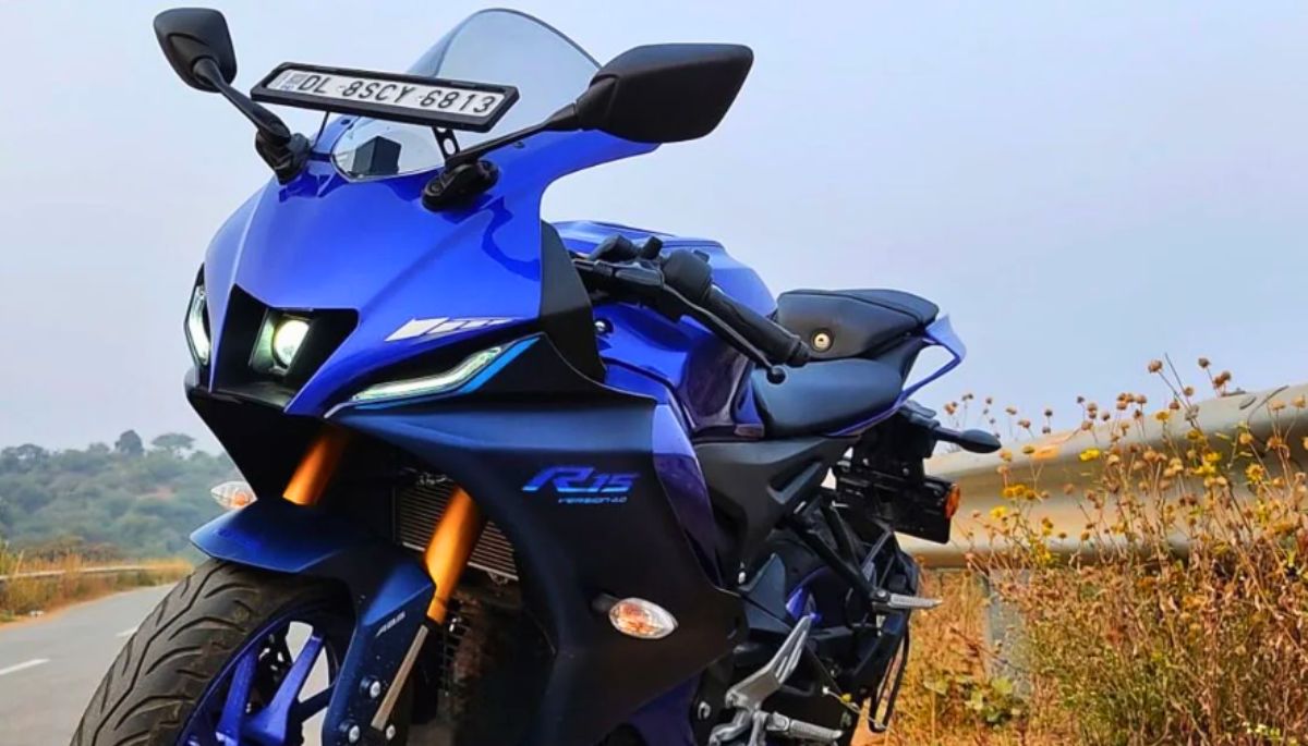 Yamaha R15 V4