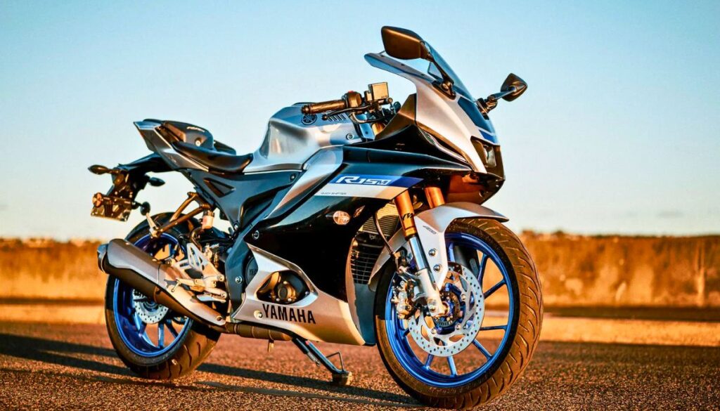 Yamaha R15